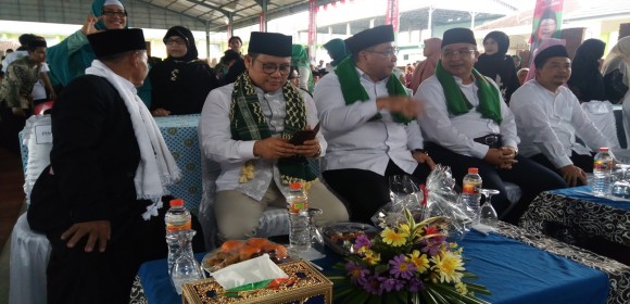 DR.H.Muhaimin Iskandar,M.Si (Anggota DPR) & Mentri Desa H.Eko Putro Sandjojo,SE DR.H.Muhaimin Iskandar,M.Si (Anggota DPR) & Mentri Desa H.Eko Putro Sandjojo,SE
