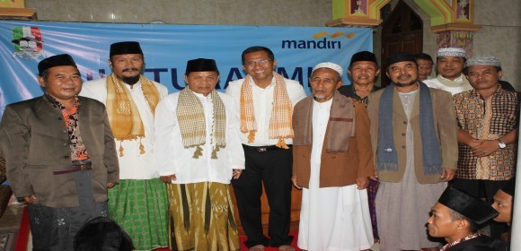Prof. Dr.(H.C.) Dahlan Iskan (Menteri BUMN Kabinet Indonesia Bersatu II) Prof. Dr.(H.C.) Dahlan Iskan (Menteri BUMN Kabinet Indonesia Bersatu II)